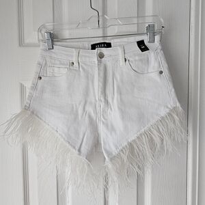 209. Akira Women's White Denim Feather Shorts